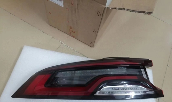 Achterlicht van de auto met LED die door middel van het achterlicht voor BYD TANG EV DMI gaat