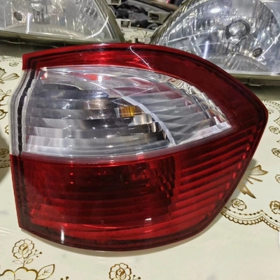 Plastic LED-achterlichten voor BYD S6 Rood-Wit Buiten- en Interieurverlichtingsoplossingen