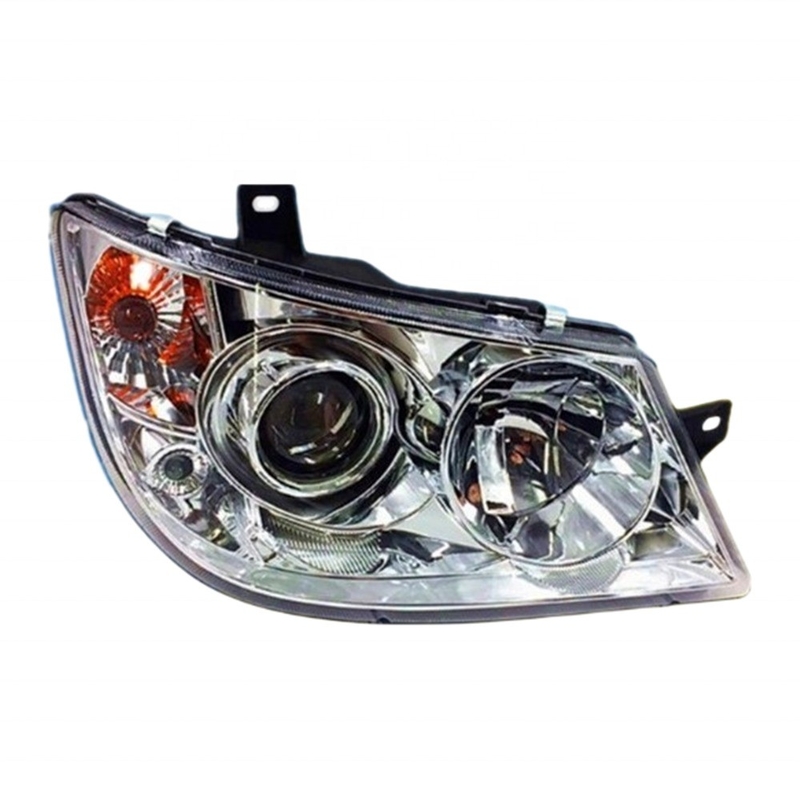 CS15 Gesloten terreinvoertuig Oorspronkelijk materiaal LED mistlamp bij Chang'an Yidong Ounuo Star Energy